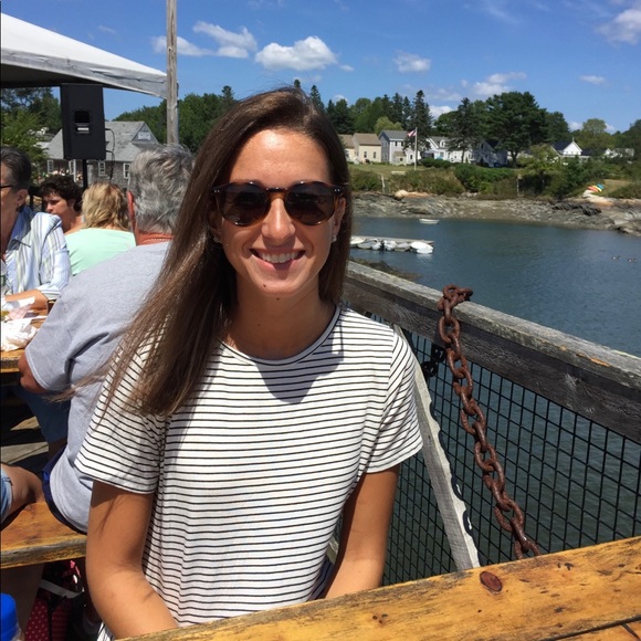 Meet your Posher, Lauren - Picture 1 of 1